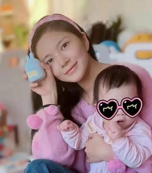 吃瓜小甜兔娱乐圈爆料,吃瓜小甜兔揭秘明星幕后故事